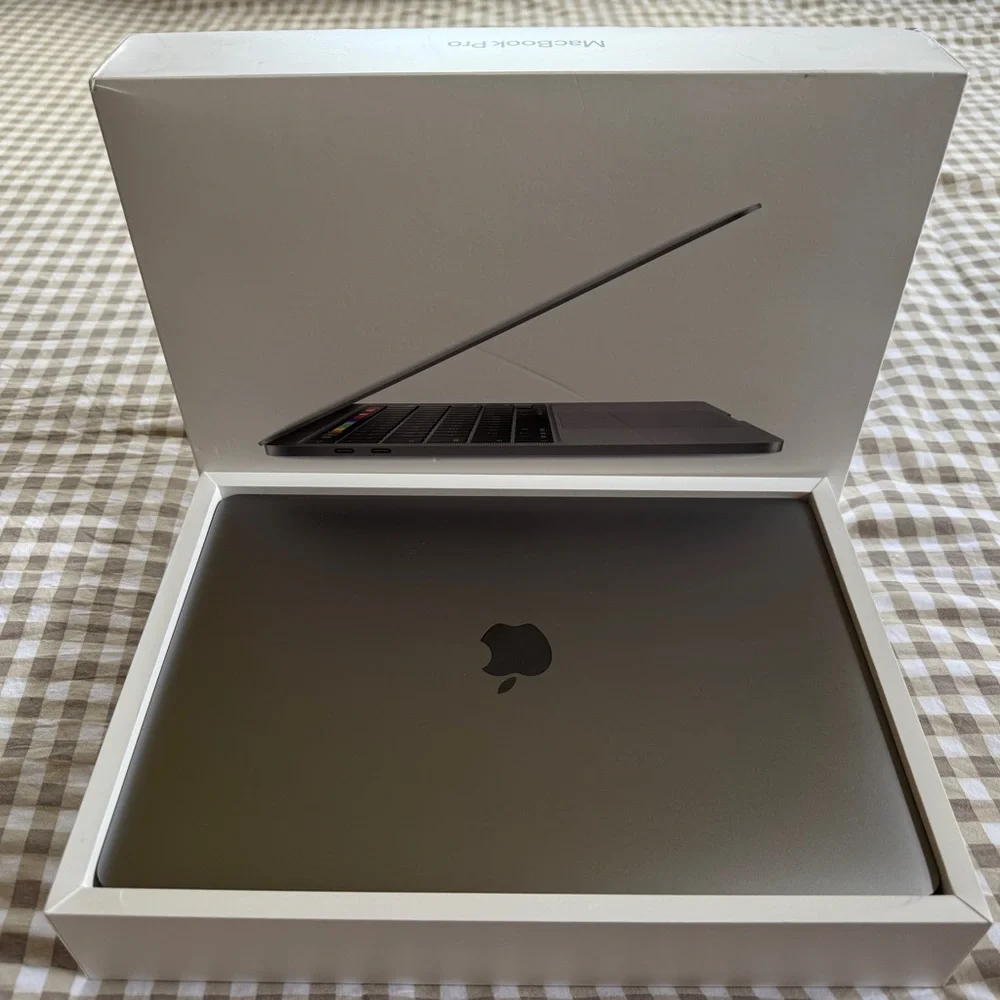 Apple MacBook Pro 13” - Space Gray Finish